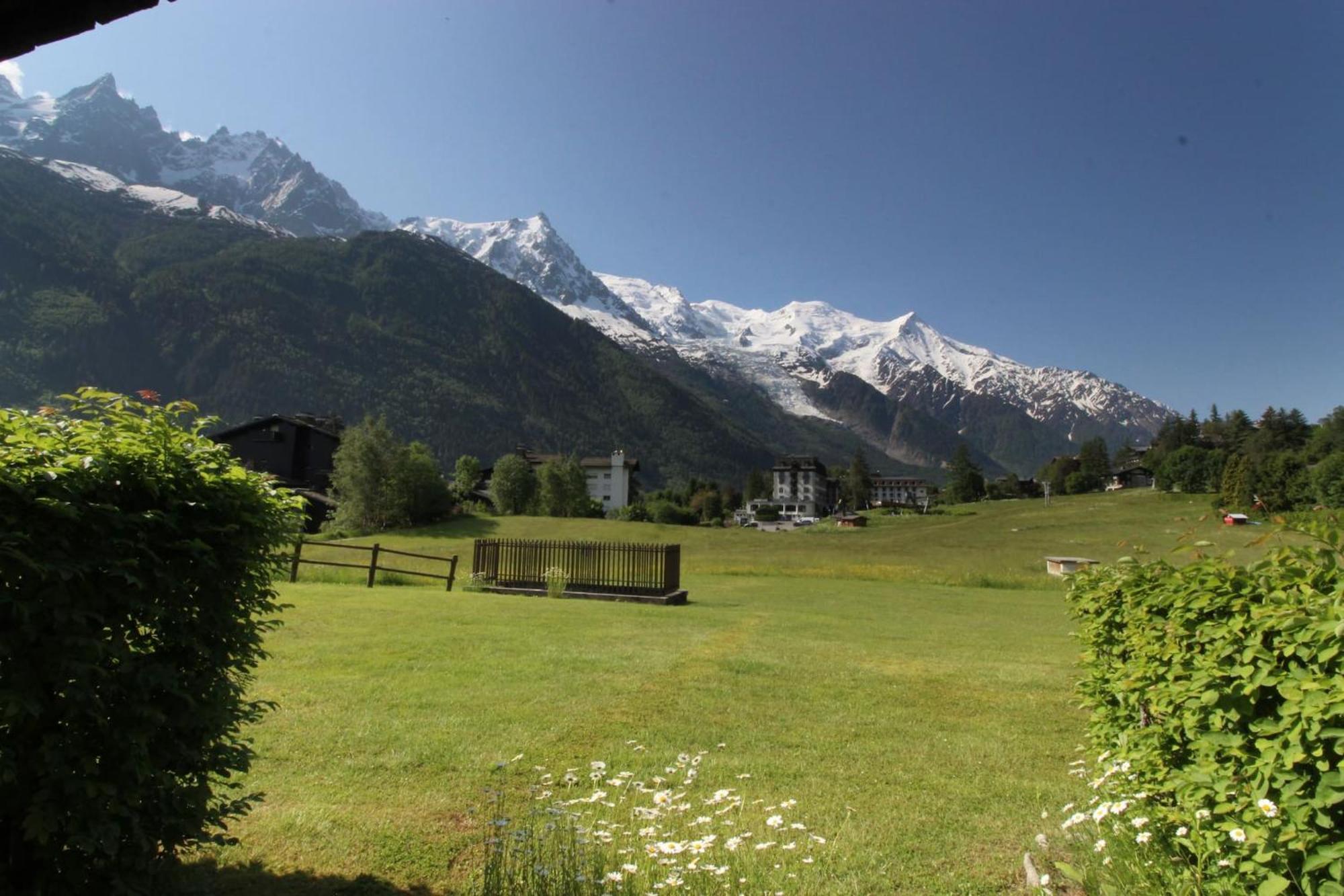 Le Savoy - Terrasse Avec Vue Sur Le Mont-Blanc Lägenhet Chamonix Exteriör bild
